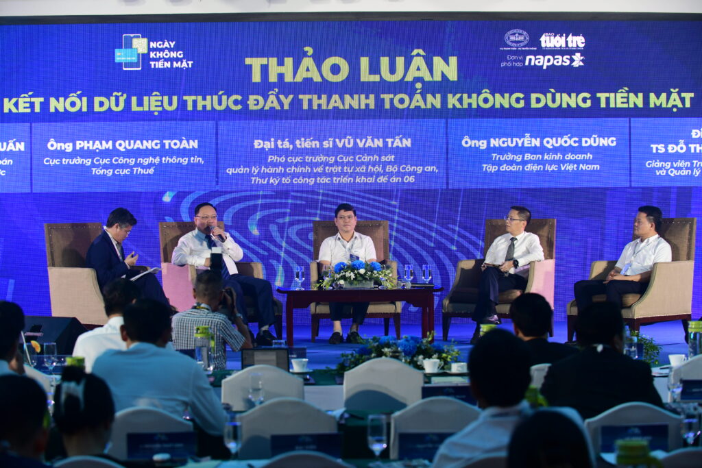 Hội thảo “Ngày không tiền mặt” ứng dụng thành công giải pháp Tổ chức sự kiện thông minh Mắt Bão WS - 12